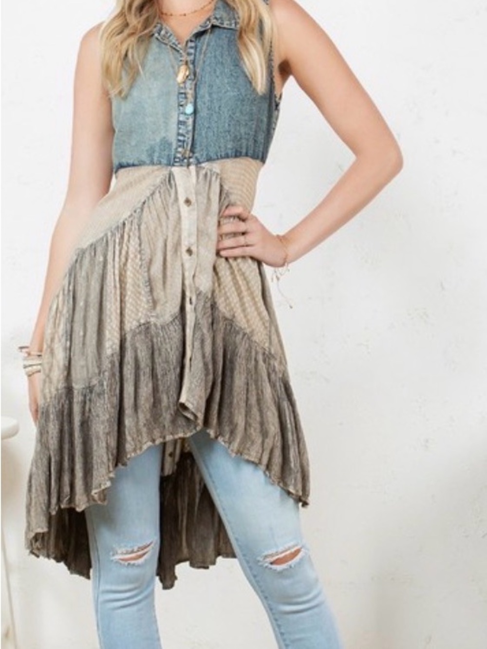 226 NWT Young Threads Front Open Asymmetrical High Low Top - Latte